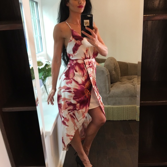 Free People Dresses & Skirts - Free People hi-low floral lined open back dress